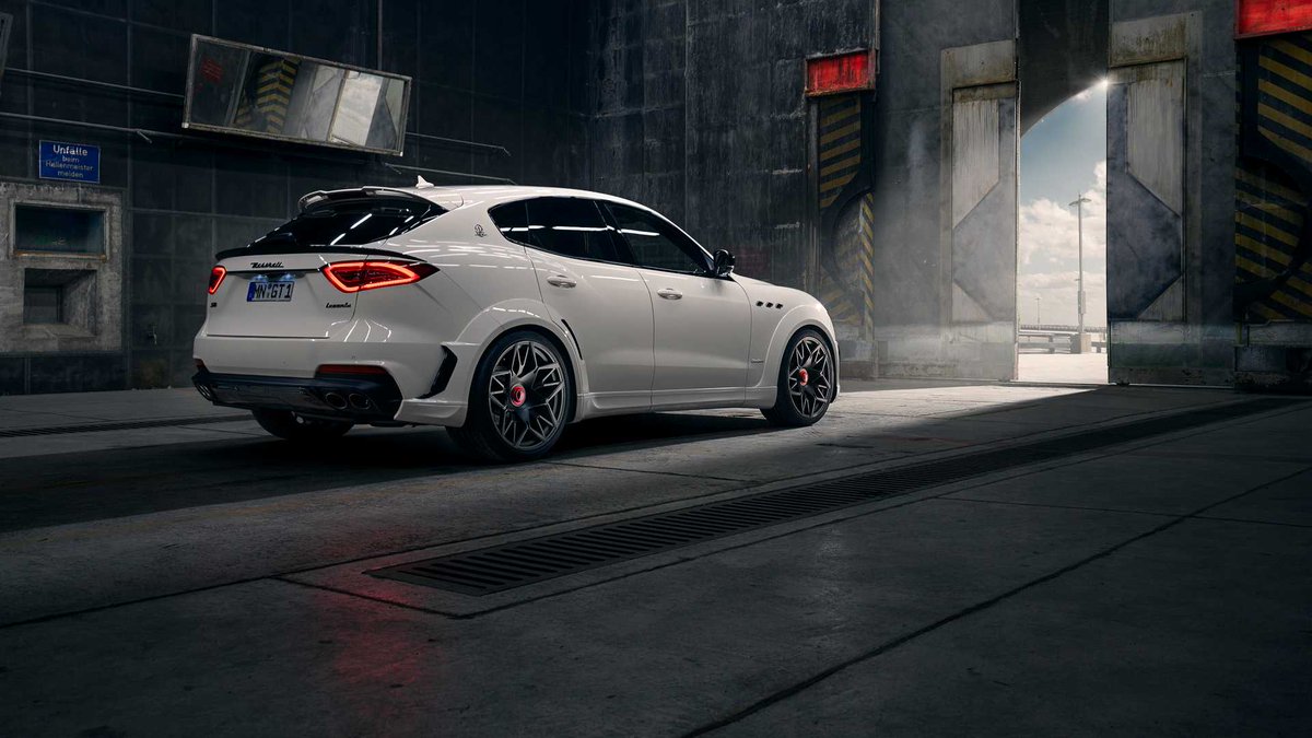 ViragesAuto's tweet photo. #Novitec présente le #Maserati #Levante #Esteso... ou plutôt son évolution !

Basé sur le #LevanteTrofeo, le #V8 Biturbo est poussé à 625 ch et 820 Nm.

Il propose entre autres des nouveaux boucliers, des ailes larges, une suspensions à air et des jantes de 22''.

Cc @Maserati_HQ https://t.co/DCYWoGlwW4