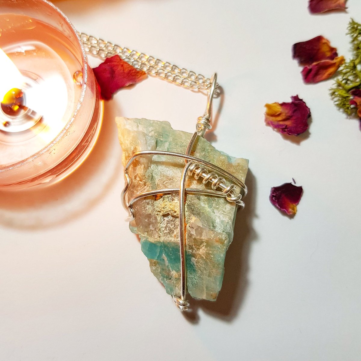 TheWildWWitch's tweet image. Amazonite is know to help with physical ailments, emotional issues and in Energy Healing and chakra balancing. Amazonite soothes energies in the home and workplace.
crystalsofthemoon.store
#amazonite #amazonitenecklace #crystaljewelry