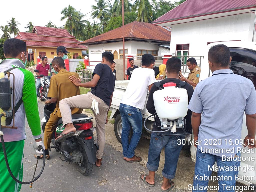 HasirunSpd's tweet photo. Pendamping Desa Kec. Gu, Buton Tengah, SULTRA
Sesuai arahan Gus Menteri sesuai pada SE No. 08 2020 &amp; Protokol Penanganan Covid19 Kemendes PDTT untuk Desa.
#RelawanDesaLawanCovid19
@halimiskandarnu @anwsanusi
@malik_haramain @imansyukri
@taufikmadjid71 @fachrilabalado https://t.co/ZCh2IheWGv