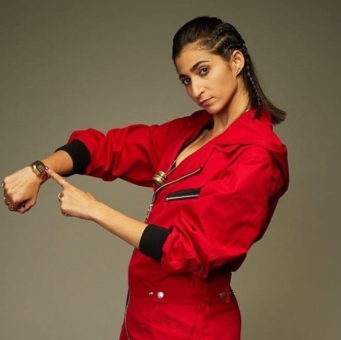 Moi qui attend de voir si je vais mourrir ou pas prochainement. #LaCasaDePapel #Nairobi