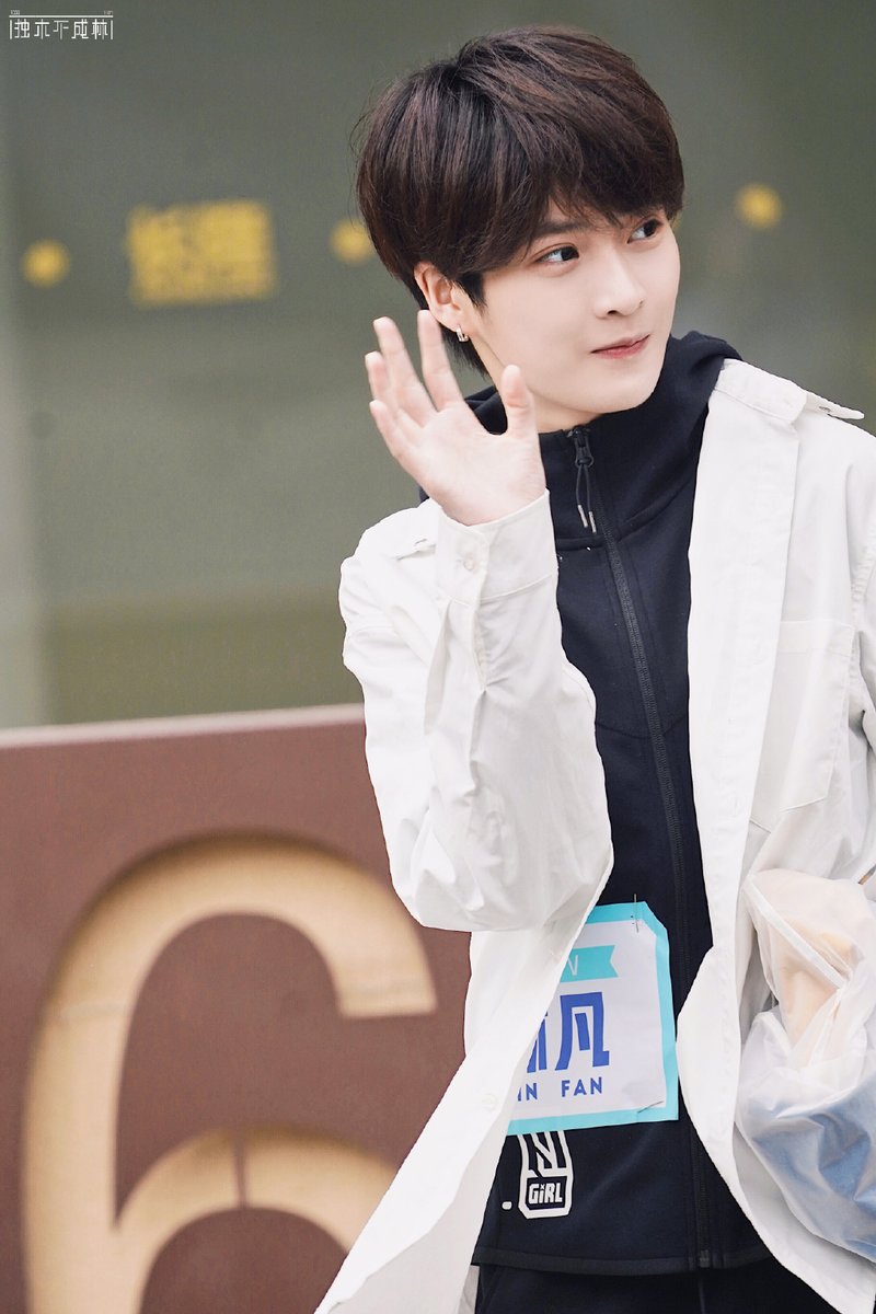 youweiarchives's tweet photo. 200401 ♡ #林凡 
— © 独木不成林

pls support youwei's twin linfan on this season of qcyn!! https://t.co/5CXkvj5n5V