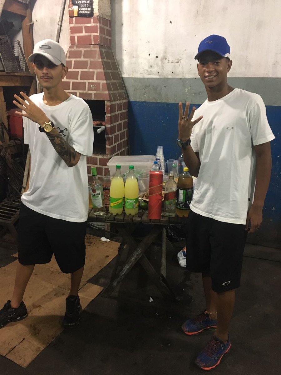 Barbeariawr's tweet photo. Sdd meu irmão 😩❤️ https://t.co/p1LlnVmoGR