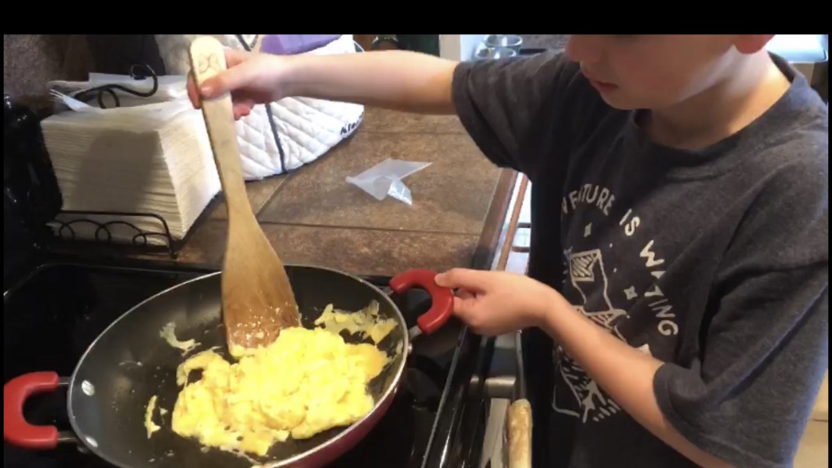 peeples_dawn's tweet photo. Yes, cooking is considered STEM Ed when students learn to measure, conduct and cook using heat. Cooper and Brantley both enjoy learning how to crack eggs, mix ingredients, and cook with heat to make scrambled eggs and pizza! #cabotstem #growingcps #alwayslearning https://t.co/QNMFXeY1cx