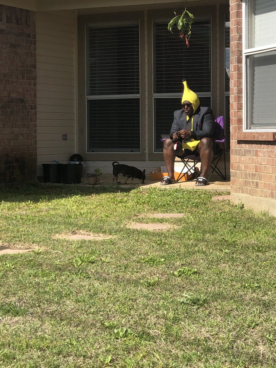 acraftymofo's tweet photo. This COVID-19 quarantine got ppl cracking out here #COVID19 #COVIDー19 #coronavirus #Quarantine https://t.co/BKyVehefEO