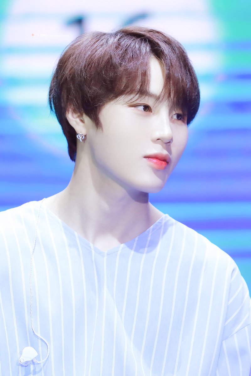 imet_0322's tweet photo. 하보싶 

#하성운
#HASUNGWOON https://t.co/Un6oWI4sUl