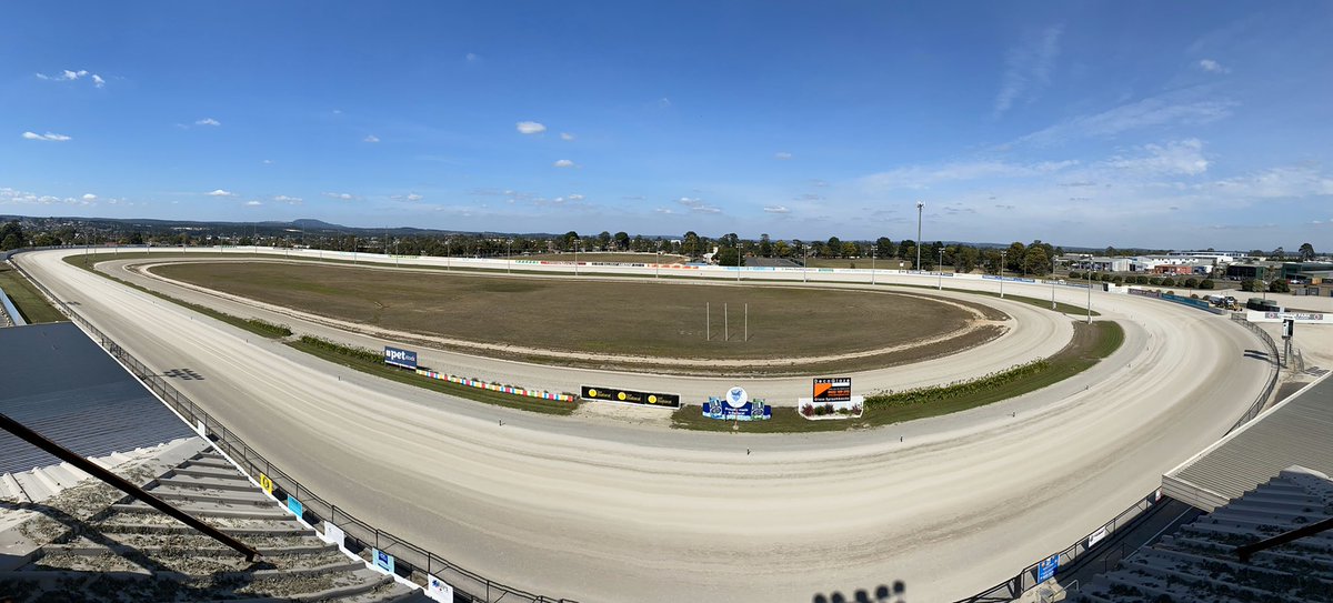 The best view of the Ballarat Track 🤩🐴 from the judges tower