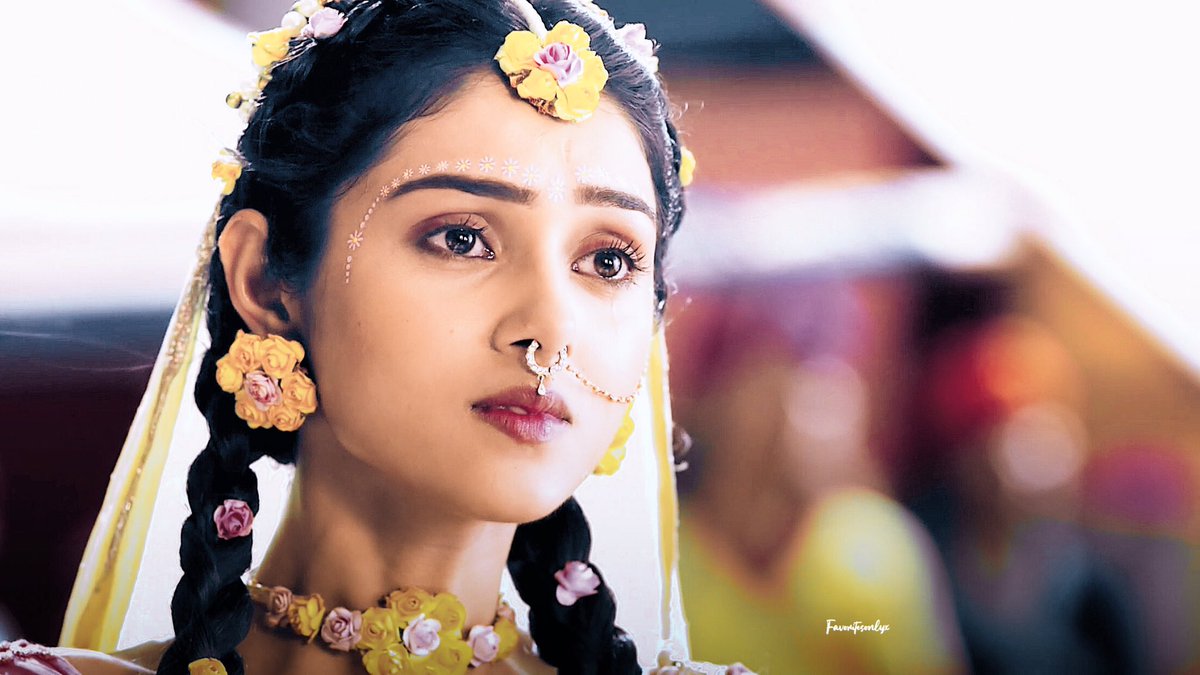 The word Krsna means the all attractive one, someone who is supremely beautiful enough to attract everbody. However, that all attractive one only gets attracted by the beauty of RadhaRani. She is an embodiment of beauty and bliss. #RadhaKrishn  #SumedhMudgalkar  #MallikaSingh