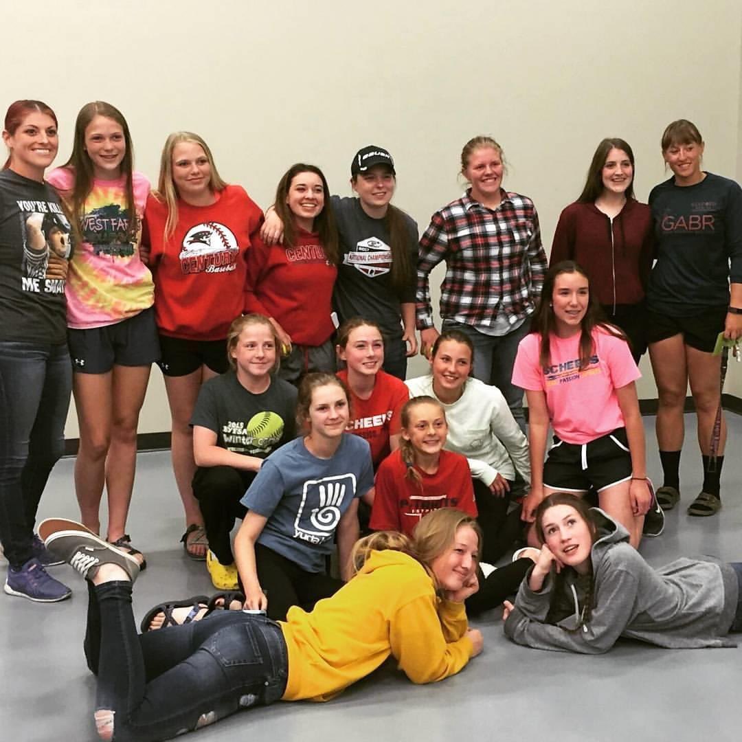 darbyk23's tweet photo. Challenge accepted. @TheRyanMike I have to nominate 4 coaches to continue this challenge to post a picture of them coaching within 24 hrs. If not, $20 donation to charity or a random act of kindness. I nominate @tolson77 @notkeelyspiess @SethLundberg @KyOlson12 https://t.co/g4IFQhgMBj