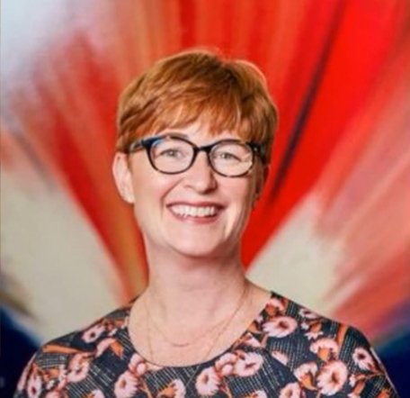 TrulyProgressiv's tweet image. Kip Simpson show: 03/31/2020
The Circle-Jerk:
The PARASITIC #EMPLOYMENTLifeCycle of a  #PartyHACK.

@SaraLatham, fmr CLINTON Campaign PR Advisor, was HIRED by The Queen after Harry &amp;amp; Meghan Fired her.

Via @BaitandSketch
youtu.be/ePO0MIJgf58
@DNC @dncfraudlawsuit @CIA @NSAGov