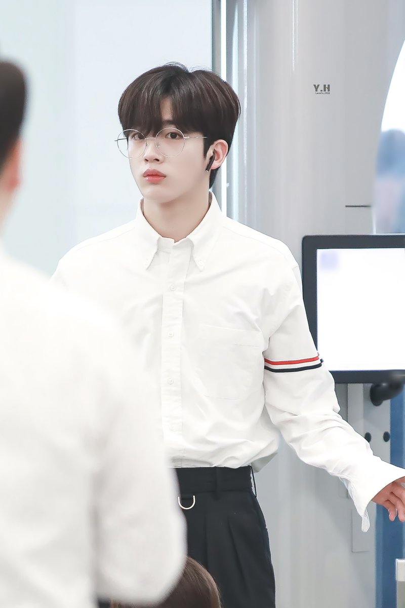 Lovefix_0922's tweet photo. 190918 
오늘 무슨 좋은 날이요,,고정 출연,,눈물 나,,🥺
#김요한 #요한 #yohan #KIMYOHAN https://t.co/6R2Vaz7Gr0