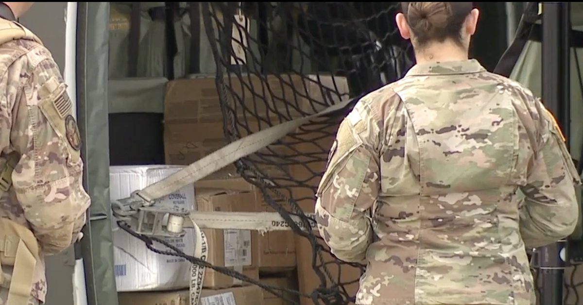 abc15's tweet photo. National Guard airlifts resupply to Kayenta as Arizona prepares for surge of COVID-19 patients: https://t.co/ZDBhWmMSBJ #abc14 https://t.co/1j18HA9EFU