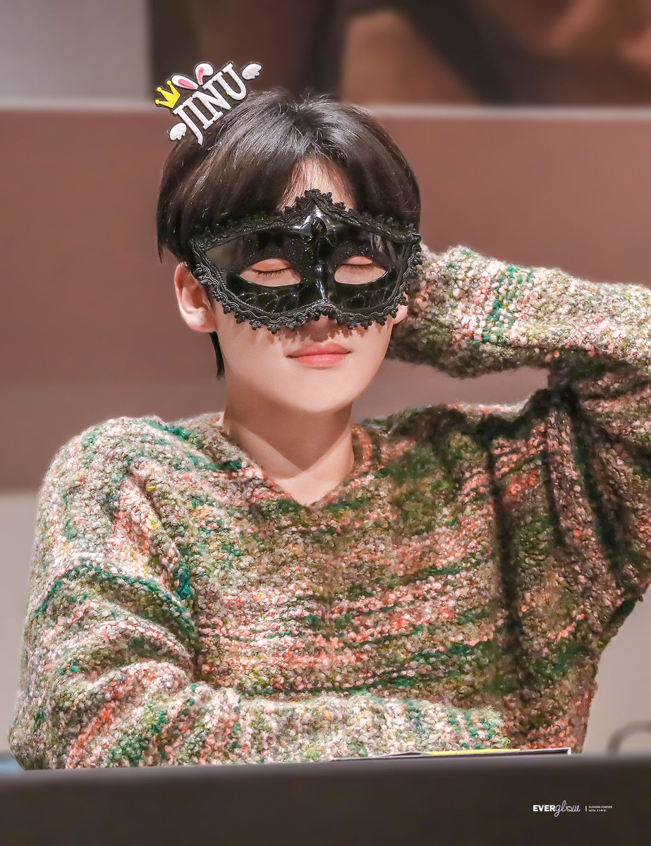EverglowKjw's tweet photo. 191103 누리꿈스퀘어
‘웃는 얼굴로💙’
@official_jinu_ 
 #진우 #김진우 #WINNER #JINU #위너 https://t.co/gHV9qvXLnF