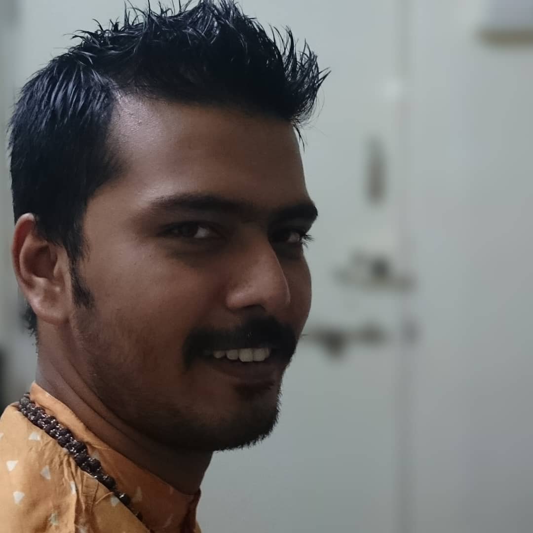SukhadMunde's tweet photo. #creating #music #stayhome #savelives #relax #enjoy #indian #western #fusion #hairstyle #look #photooftheday #pakhawaj #keyboard #piano #pakhawajlover #sukhadmunde #safetyfirst #indiafightscorona #artistsfightcorona #instaphoto #nocorona #corona #gocorona #nocoronavirus😷 https://t.co/X3eK4KQRuq