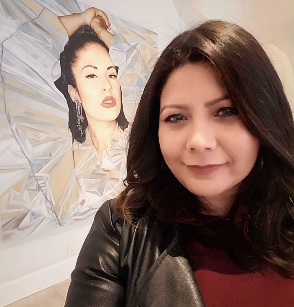 Couldn't let the day pass without giving homage to the Queen of Tejano. Proof that "All the darkness in the world cannot extinguish the light of a single candle." — Francis of Assisi

#Selena #bethelight #yssinspiration #shinebright