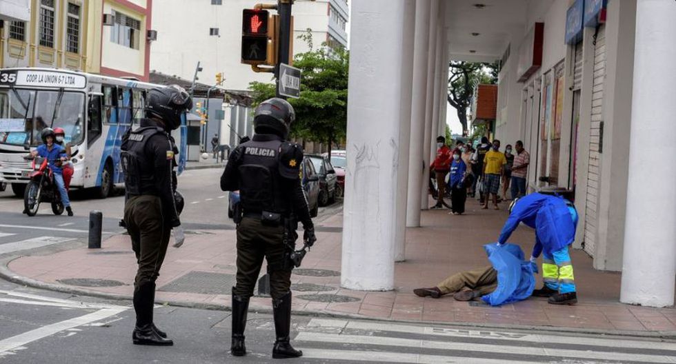 elcomercio_peru's tweet photo. “En Guayaquil, la gente se tomó al coronavirus como si fuera nada, seguía en las calles y hacía fiestas” (Vía @milagrosas) https://t.co/uWFoQt5Syh https://t.co/7UwjPHzmSM