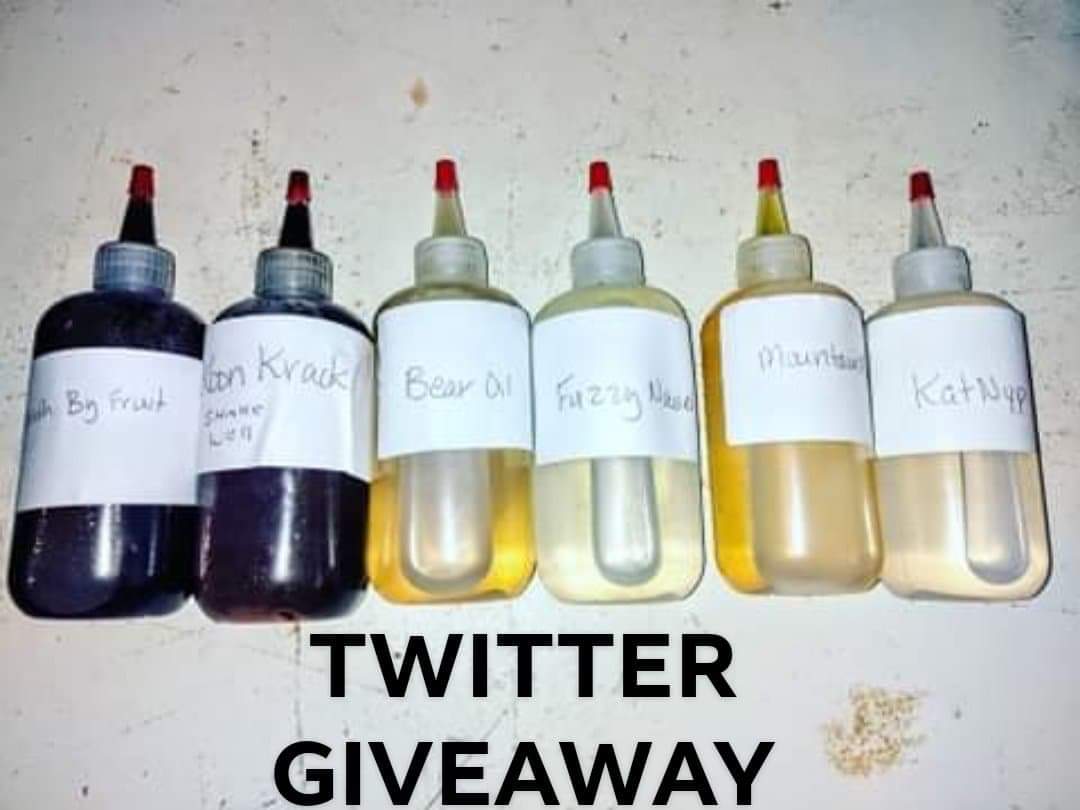 TWITTER GIVEAWAY: The quest for 500 followers
Retweet and tag 3 Trapping or Predator hunting buddies as soon as I reach 500 followers I will give away one Random 8 oz bottle of our Lure. 

Ready and go !