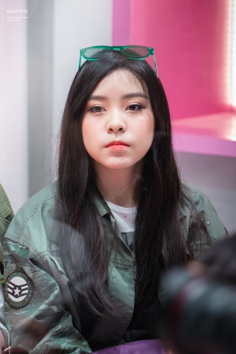 KDzSnap48's tweet image. &quot;รักนะครับ&quot; แม้วันนี้มันอาจจะเป็นคำโกหก
แต่พอพระอาทิตย์ตก มันจะกลายเป็นความจริง 🥰

.
2019.09.12
BNK48 Digital Live Studio
(The EmQuartier)
———————————
#TarwaanBNK48 #BNK48
#itisourtime