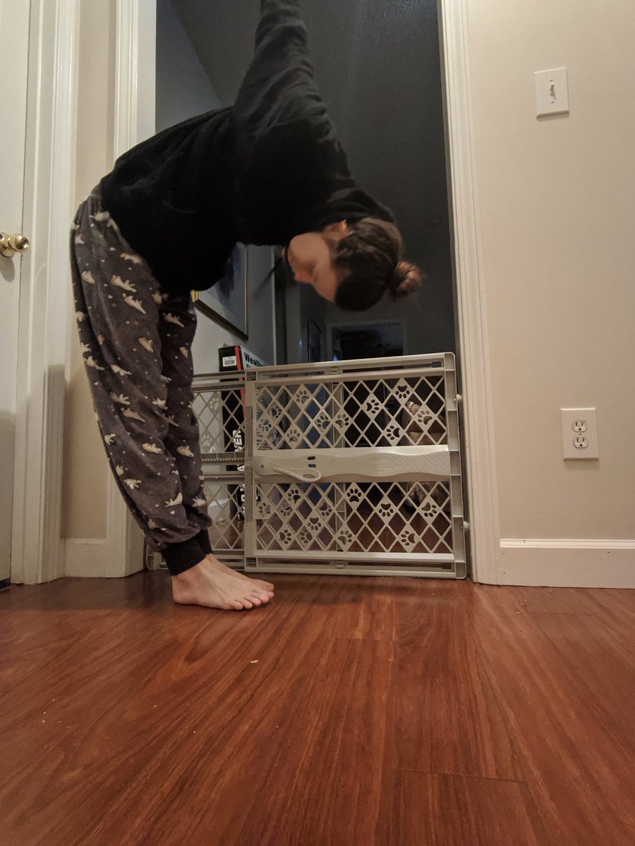 alyssaa_noelle's tweet photo. it's never too late and technically today's still the day. here is me doing some yoga poses for Take-A-Breath Tueday. better late than never they always say #wardsguide ππ₯Ίπ§ββοΈ https://t.co/rhX9jQ5HJH