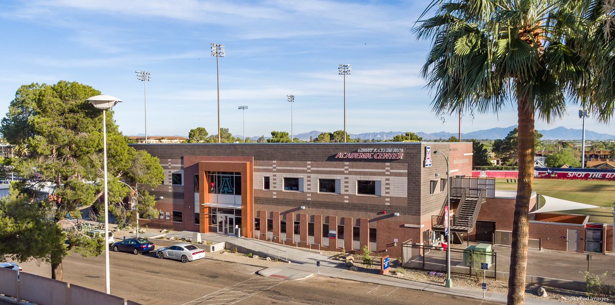 ArizonaSwimDive's tweet photo. Pac-12 has announced the Winter Academic Honor roll and we are proud to announce that there are 4️⃣3️⃣ Wildcat recipients‼️Including 2️⃣6️⃣ Swimmers and Divers 😤#BearDown https://t.co/U18411T6t9