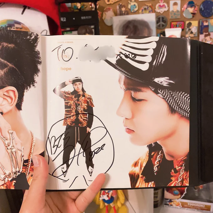 Went to my first fansign by this new group called BTS! I think my bias is j-hope :'D 