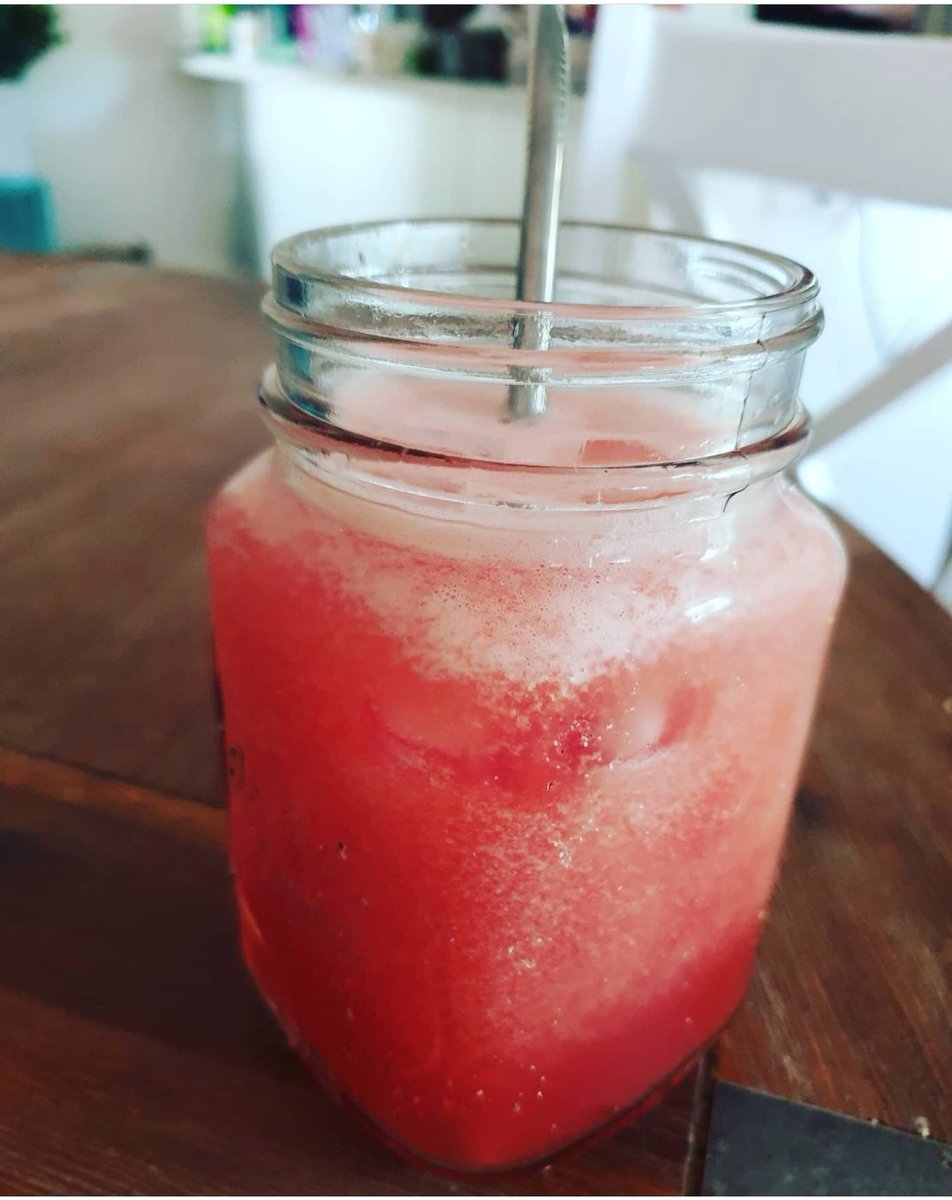 murrigellas's tweet photo. Freshly made watermelon juice with bacon, tomatoes, cheese and parsley baked flat portobello  mushrooms. 
#Murrigellas 
#simplebuttasty https://t.co/PJIrhPH5fg