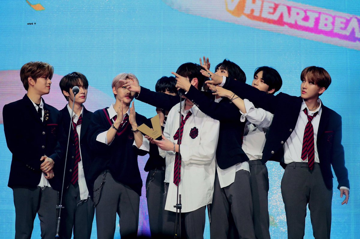 ctrlv_sb's tweet photo. #Aprilfoolsday #스트레이키즈 #straykids https://t.co/kcBrBkxyaa