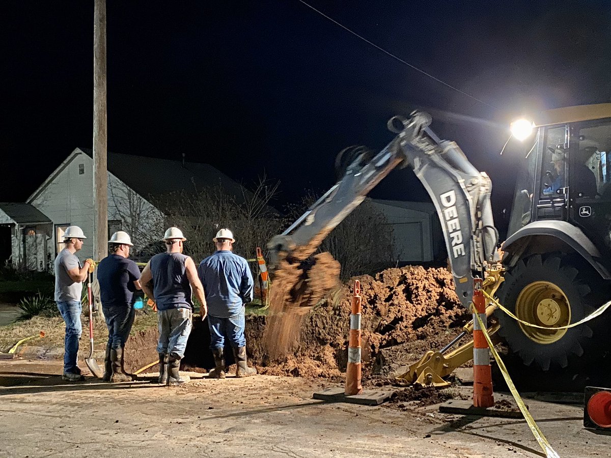 These are the guys that keep your water flowing. A flawless, complex leak repair tonight, that we anticipated might take 3-4 hrs, took 1:45...they work like a NASCAR pit crew, I can’t say enough good things about El Dorado’s Water Distribution crew.<a href="/EldoCityMgr/">David Dillner, City Manager</a> @visiteldoradoks