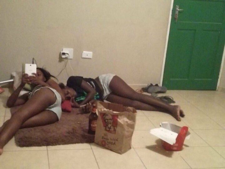 EvansTed101's tweet photo. "I hate broke niggas" https://t.co/rdZBEjzCfQ