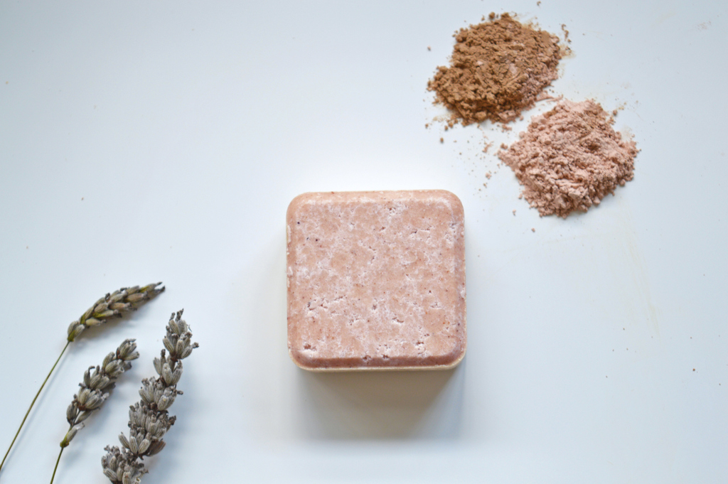 BeeBeeandleaf's tweet photo. This is not an #AprilFool, soaps are now available on our site! You can now get @zerowastepath's gorgeous #vegansoaps, 2in1 shampoo bars and solid lotion when topping up on your #BeeBeeWraps! 🙌
Find out more 👉https://t.co/j82ZJsVyoH https://t.co/pIOJrVbbri