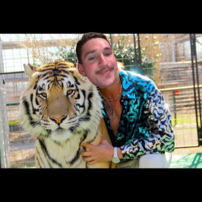 RyanL_15's tweet photo. #NewProfilePic https://t.co/TBvwKqFV79