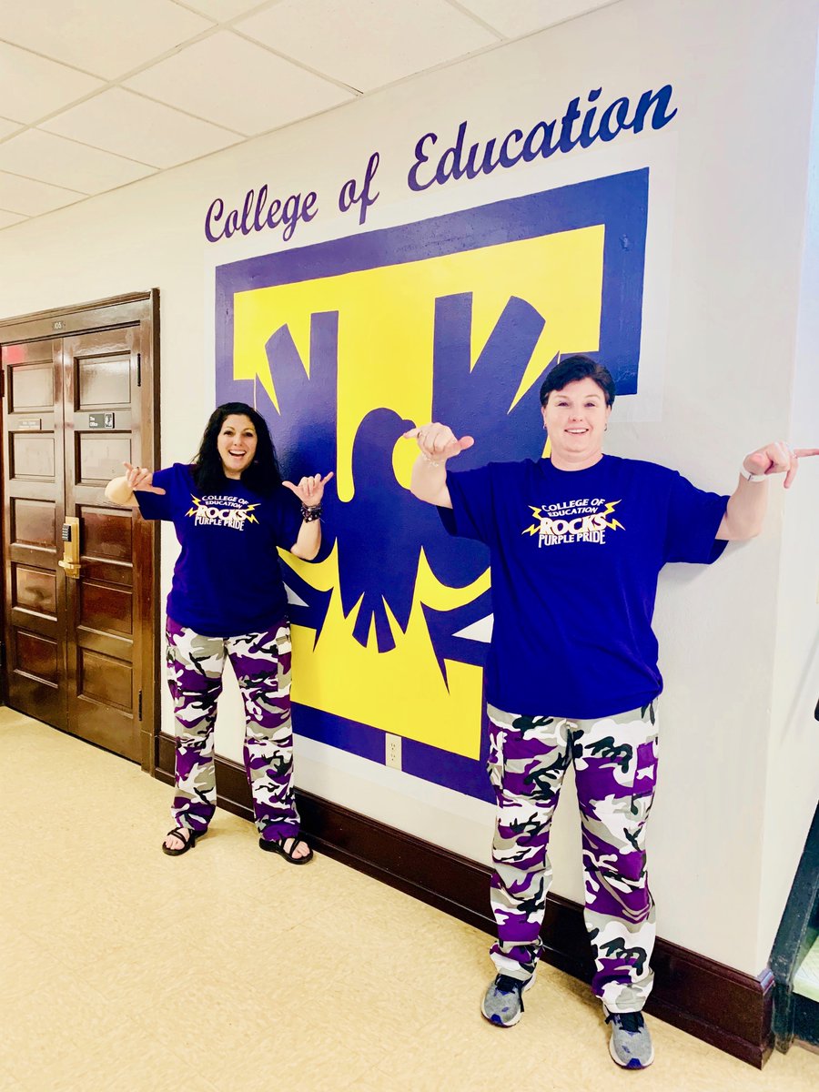drjuliebaker's tweet photo. We were wrapping up our #TNTechPurplePrideFriday w/ our pal #AwesomeEagle and our #WingsUp. We're proud to be in the College of Ed b/c WE KNOW we have the #BestStudentsAnywhere! 💜💫 #StudyStrong #Spring2020 #YouCanDoIt @drkillman @LisaZagumny @TNTECHCOEDSSC https://t.co/n5r9l6YNrm