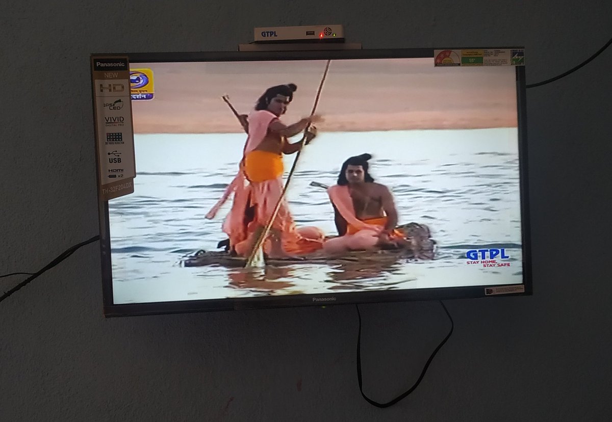 RaviKum69900298's tweet photo. हमने भी समय निकाल के आज अपने केबल पर डीडी नेशनल खोज ही लिया.
Now #WatchingRamayan
#JaiShriRam🙏 https://t.co/2CPRL9eVTa