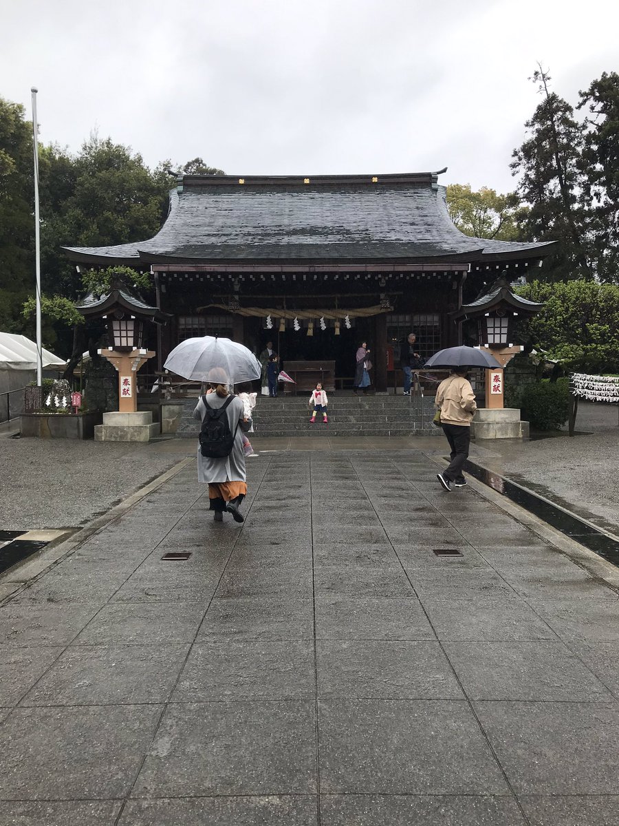 higosmile's tweet photo. 今日から新年度
先が見えない中、様々な思いを込めて参拝に行ってました https://t.co/WZoHGcuZDN