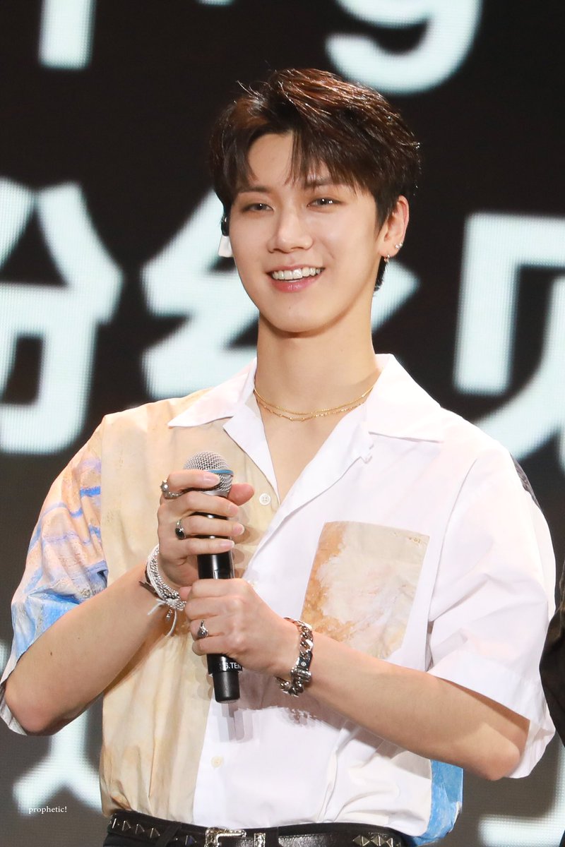Prophetic0201's tweet photo. Shenzhen WayV 
#เตนล์ #Ten #李永钦 #텐
#WayV #威神V #SuperM https://t.co/uZXSOFb1Mn