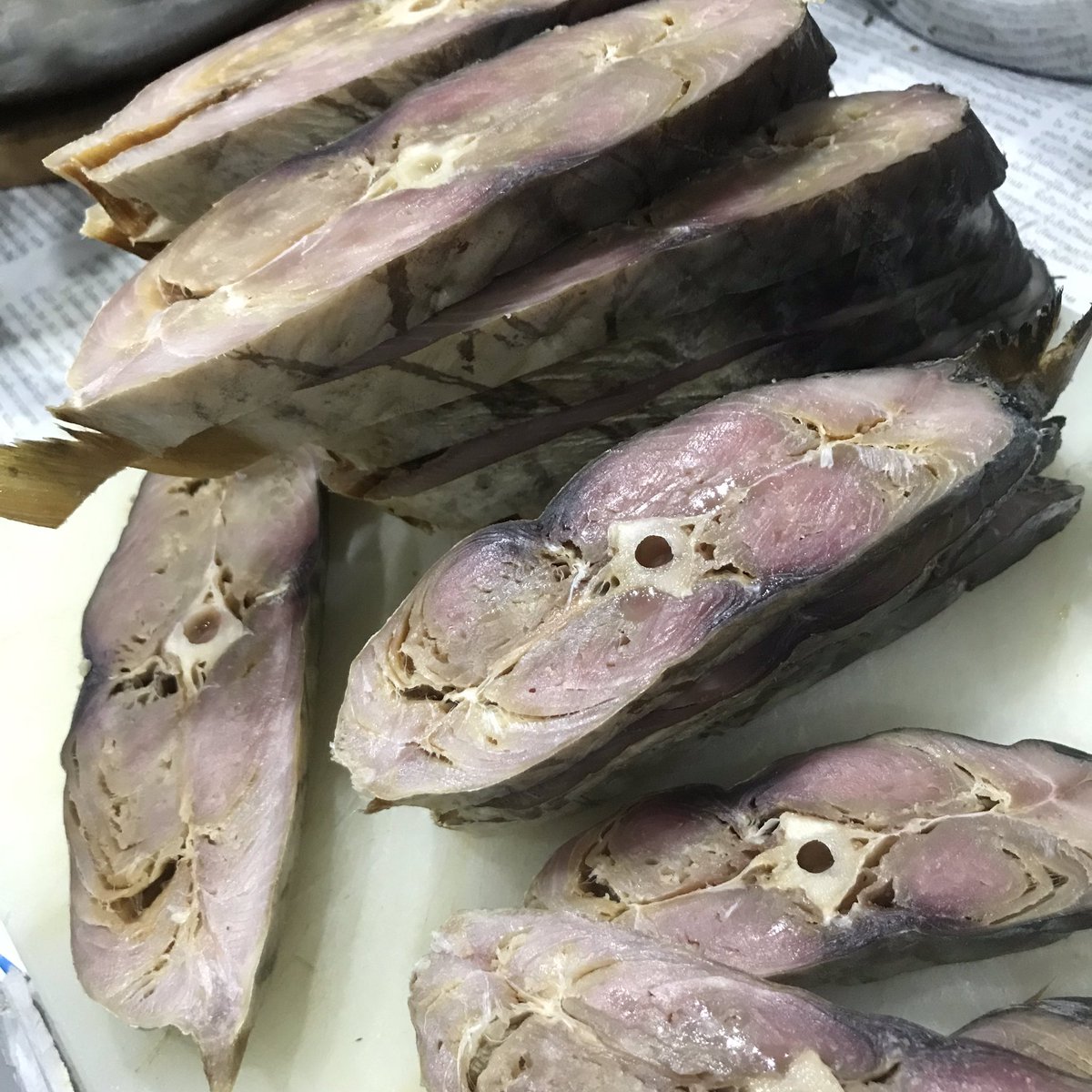 punwajay's tweet photo. วันนี้มี๊มี ... ปลาอินทรี 🐟 ส่งตรงจากแดนใต้ ....มานำเหนอออ มี 2 แบบนะคะ 
1. ปลาอินทรีเค็ม 👉🏻👉🏻  ครึ่ง กก. 350 บาท
2. ปลาอินทรีแดดเดียว 👉🏻👉🏻 ครึ่ง กก. 320บาท

แชร์วนไปปปป แชร์กันเยอะ ซื้อกันเยอะ มี๊ก็แจกเยอะนะ ❤️ 
#ปลาอินทรีมี๊ทำเอง #ฝากร้าน #อร่อยบอกต่อ https://t.co/fFtJl6Vreq