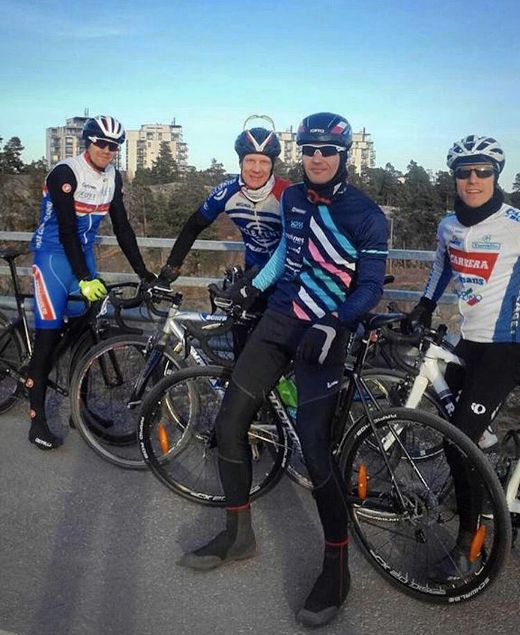 Nyt lähti kisa päälle! Nopein Col du Rexin huipulle huhtikuussa saa Rexin Black Diamondia (ovh. 45€), myös Instagramiin huhtikuussa kuvansa Viikinmäen huipulla ottaneet hashtagilla #rexmeup osallistuvat toisen pullon arvontaan.
#kaupallinenyhteistyö 

strava.com/segments/23163…