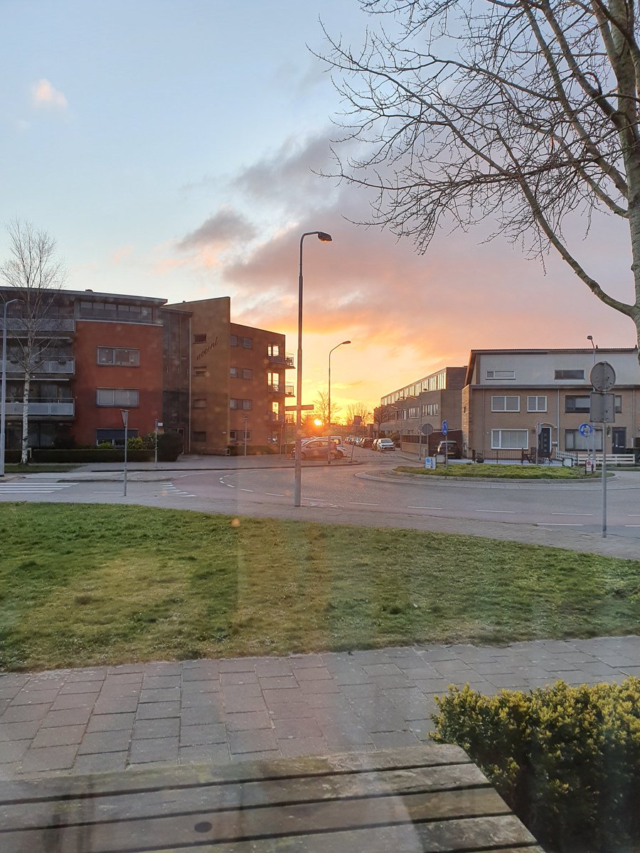 ceesp3's tweet image. Mooi begin van de thuis werk dag #coronanederland #ikblijfthuis