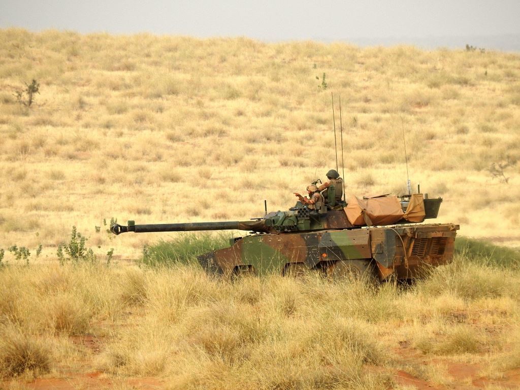Konflikt_Sicher's tweet photo. HINWEIS: #Deutschland ist lt. BVerfG Urteil Teilnahme an militärischen Operationen nur bei Beschlüssen/Maßnahmen kollektiver Sicherheitsorganisationen wie #UN o. #NATO möglich. „#Tabuka“ ist allein von 🇫🇷 initiiierte Militäroperation, die nicht hierunter fällt! @ThielsChristian https://t.co/oKxM9FzwoF