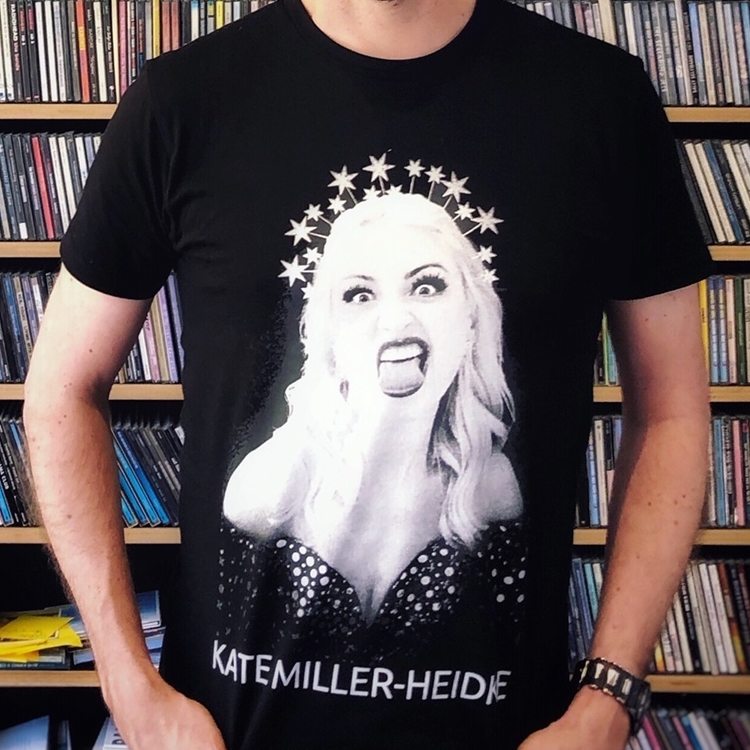 kmillerheidke's tweet photo. NEW T-SHIRT ALERT! 
By popular demand! (i.e. everyone in my family has asked for one).
https://t.co/cKc1EDo0kv
These will be shipped out on Thursday 9 April - just in time for Ausmusic T-shirt Day on Friday 17 April.
#AusMusicTshirtDay #ZeroDignity https://t.co/4ArRNkzi0y