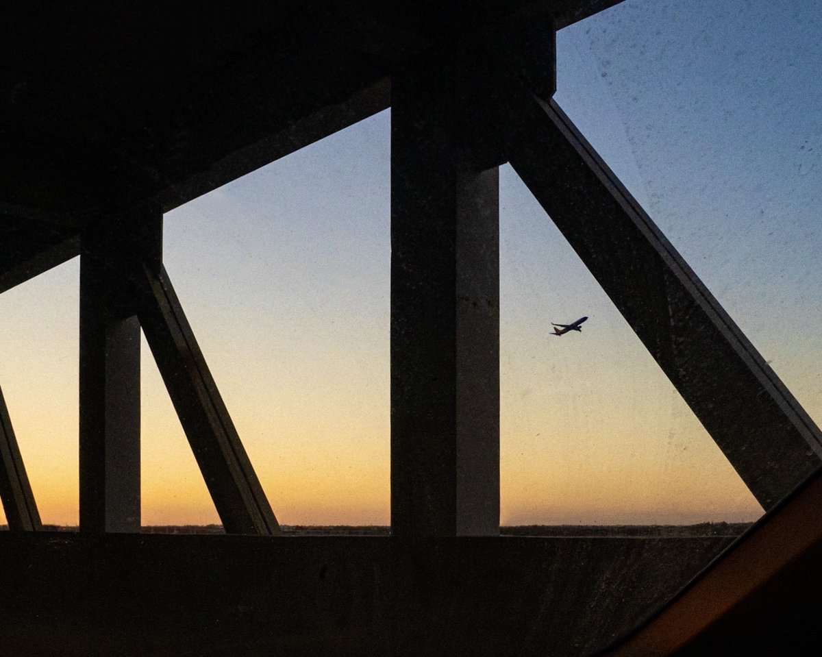 PierreCharlesP4's tweet photo. Sunset takeoff 🛫 waiting for this quality to be over https://t.co/XRCPuYx5D3