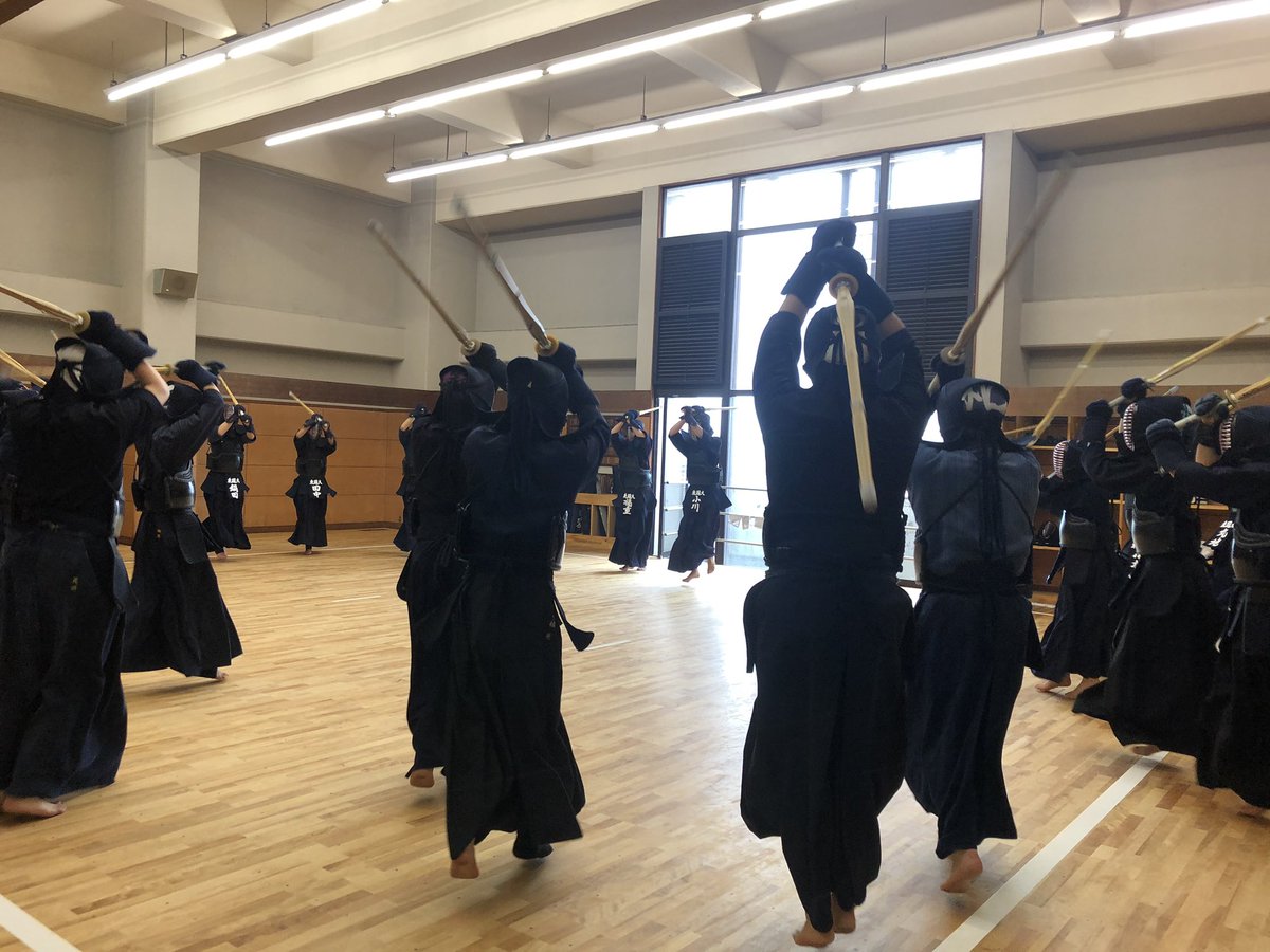 tiukendo's tweet photo. 4月1日 新入生���方々、入学おめでとうございます🌸
本日は新入生を含め活動しました。
これからの活躍にとても期待できる新入生ばかりで本当に頼もしいです!!👊
これからも一緒に頑張っていきましょう!!
活動日は変わらず月水金の3日間になります。���だまだ新入生の見学希望募っております!ぜひ! https://t.co/PDwa19cWyD