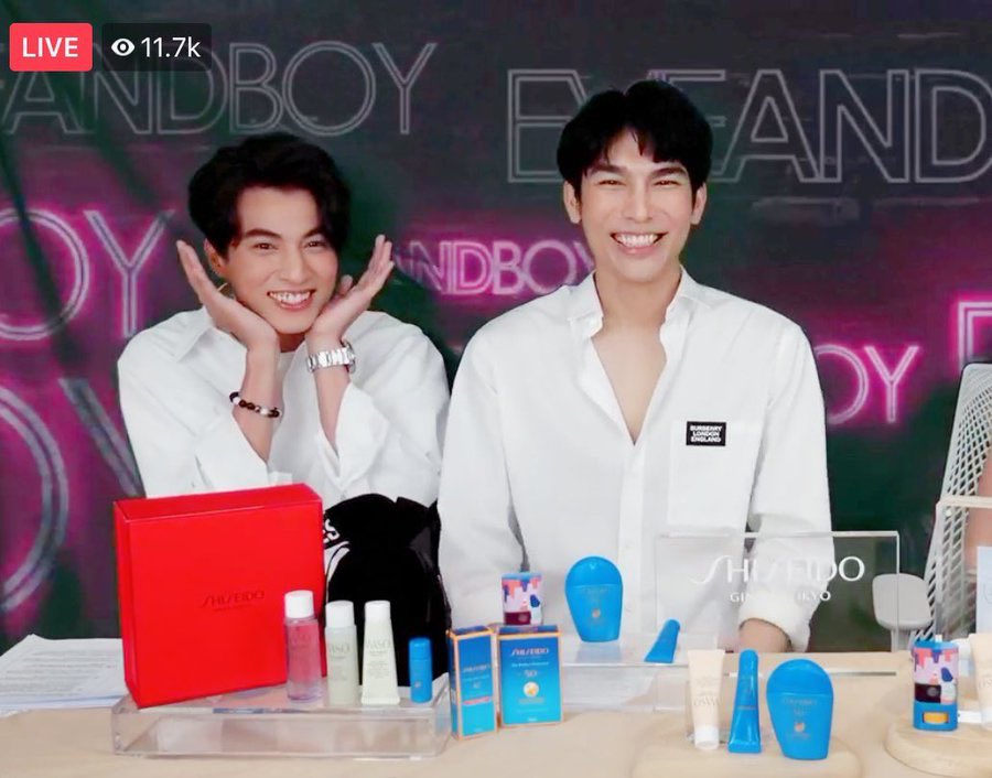 eliauk_dd's tweet photo. Support the. I we’ll buy them!!!#ShiseidoSunblockxMG https://t.co/xfKT8UOqx2