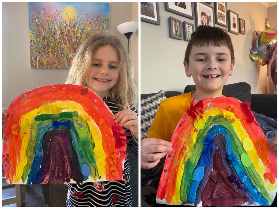 bbcsoutheast's tweet photo. 👫It's a sibling special today!👫
Harrison, three, and Ellie, six, are from Strood, while Eva, six, and Thomas, eight, are in Larkfield.
Didn't they all do a lovely job with their rainbows!🌈

We'll be featuring your children's artwork here every day🖼 https://t.co/YhGssI35Yy