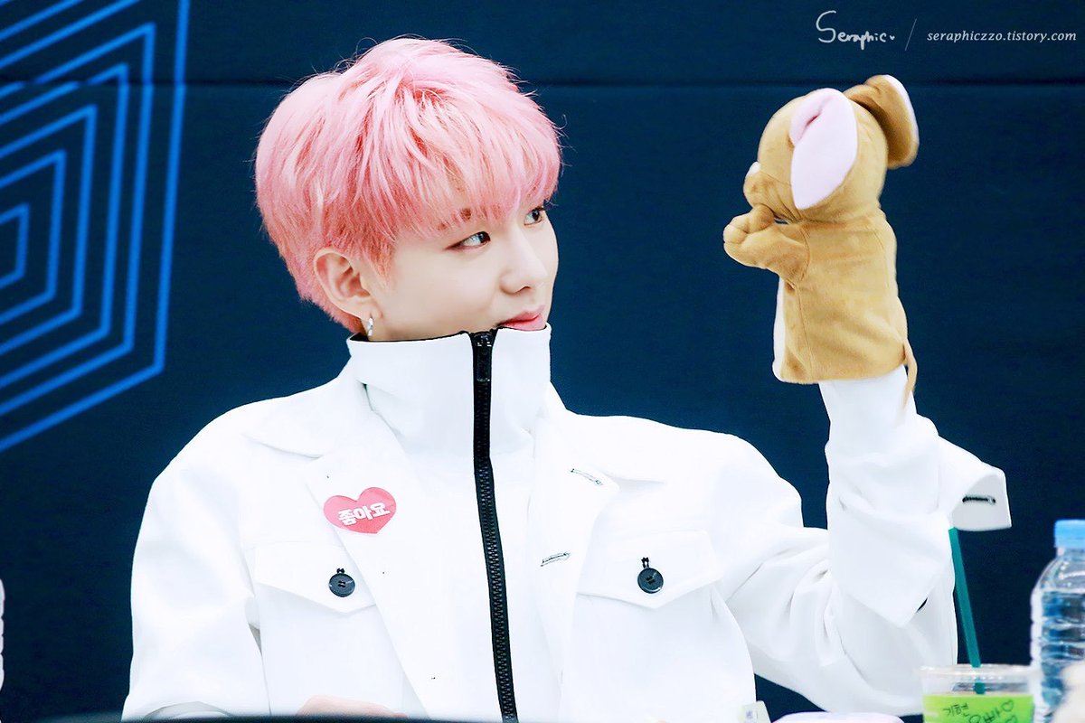 ヘムチ 기현의 모든게 사랑스러워요 フラッシュピンク ピンクが好きな人の性格 傾向 ちゃっかりしている 結果を人のせいにする こびる 損得で動く 見た目を大事にする 自分をかわいく見せたい 기현 キヒョン Kihyun Monsta X T Co