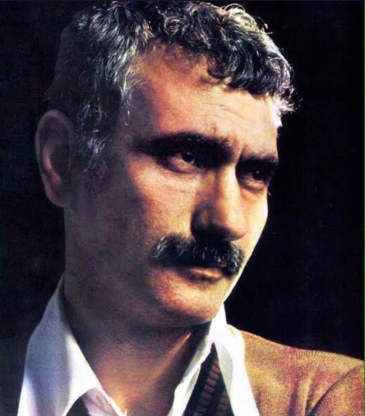 Ferit498's tweet photo. “Ona çirkin kral derlerdi oysaki o hepsinden güzeldi..”. https://t.co/xnkvt5gDmm