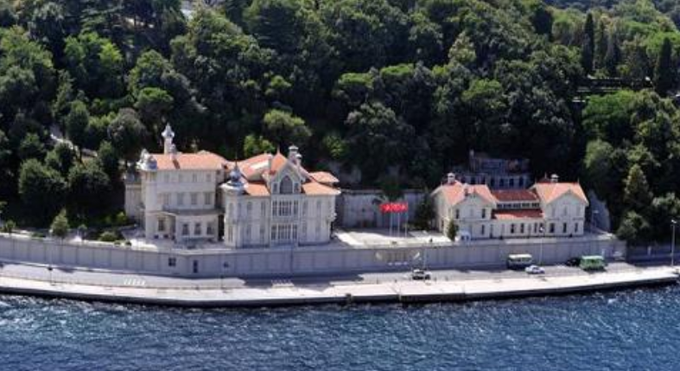 View image on Twitter