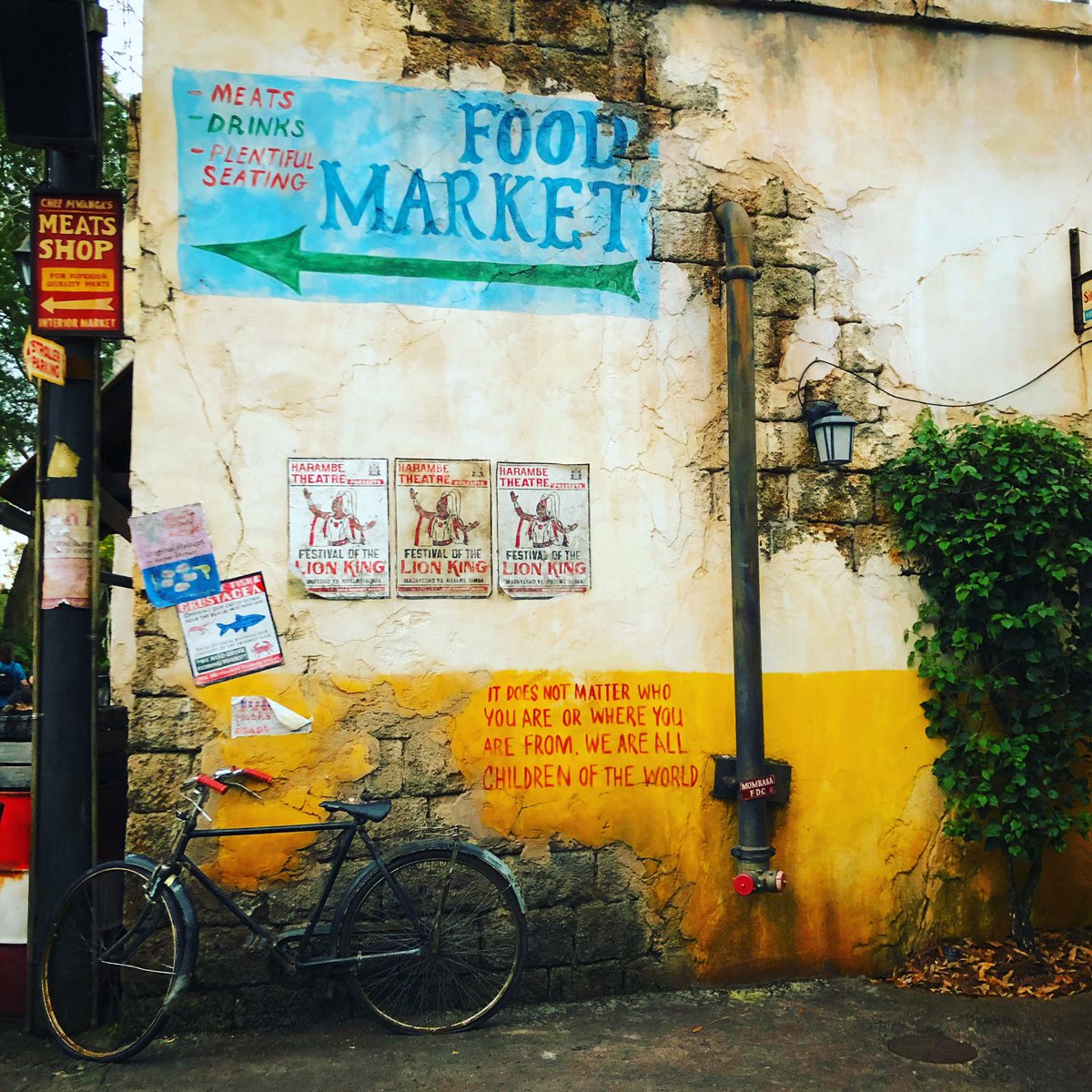 🦒 We could go for a stroll through #AnimalKingdom today 🦁 Where do you want to go to today? #DisneyParks #DisneyWorld