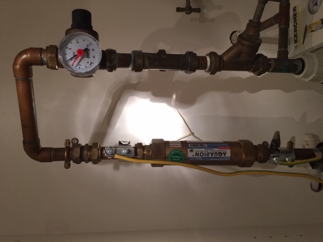 aquabionuk's tweet photo. Another AQUABION Installation by Guy at Quattro Heating #registeredinstaller #aquabion #waterconditioner @QuattroHeating https://t.co/IUA4sIYzZ1
