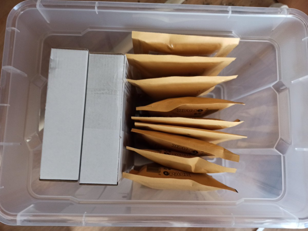 Masken für Menschen in Not.
Bitte unterstützt <a href="/TanteGrit/">tante_grit #checkdeinPrivileg #blacklivesmatter</a> und die  #CoronaHilfe mit Spenden, damit wir weiter für diejenigen da sein können, die es sich nicht leisten können! Zusammen sind wir stark.