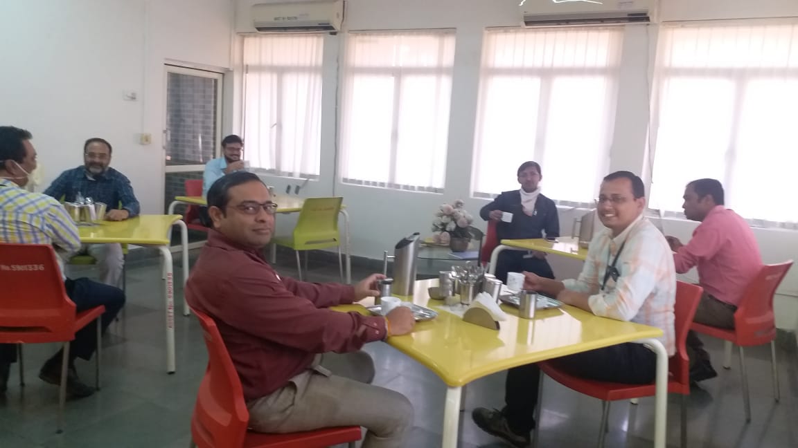 BPCRetailManmad's tweet photo. BPCL Manmad Installation ensures proper social distancing with queue boxes at areas where manpower movement is more than other areas. In staff canteen the seating arrangement has been modified for the same. #IndiaFightsCorona @BPCLRetail @BPCLimited  @RamanMalik02 https://t.co/TdLgok8vjM
